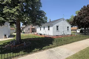 1618 Chicago St, Green Bay, WI 54304 - Photo 3