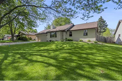 2545 Wildflower, Green Bay, WI 54311 - Photo 5