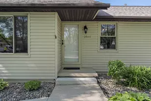 2545 Wildflower, Green Bay, WI 54311 - Photo 7