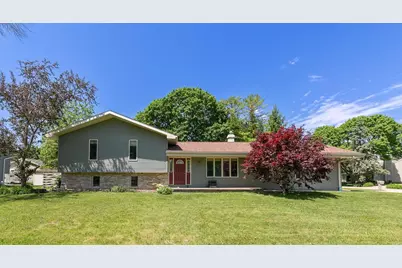 456 Pleasant Court, Neenah, WI 54956 - Photo 1