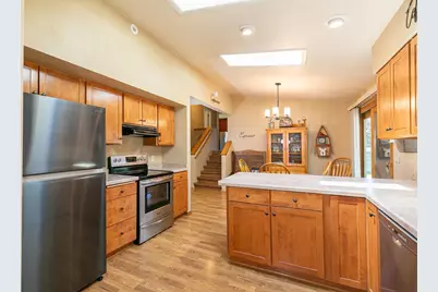 456 Pleasant Court, Neenah, WI 54956 - Photo 9