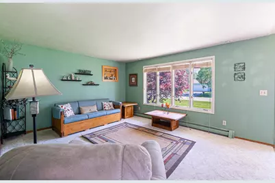 456 Pleasant Court, Neenah, WI 54956 - Photo 3