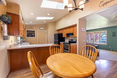 456 Pleasant Court, Neenah, WI 54956 - Photo 7