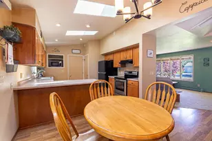 456 Pleasant Ct, Neenah, WI 54956 - Photo 7