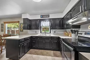 401 Bader St, Green Bay, WI 54302 - Photo 11