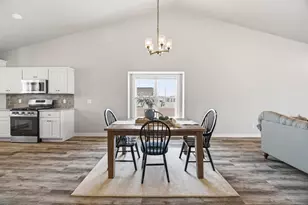 5749 N Sequoia Dr, Appleton, WI 54913 - Photo 7