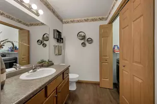 1909 Riverside Dr, Green Bay, WI 54313 - Photo 17