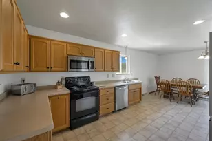 483 Madeline Ln, Little Suamico, WI 54141 - Photo 13