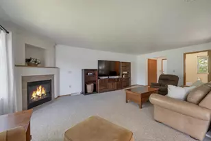 483 Madeline Ln, Little Suamico, WI 54141 - Photo 5