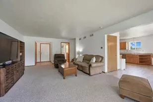 483 Madeline Ln, Little Suamico, WI 54141 - Photo 9