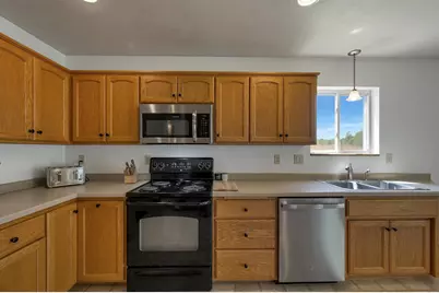 483 Madeline Lane, Little Suamico, WI 54141 - Photo 17