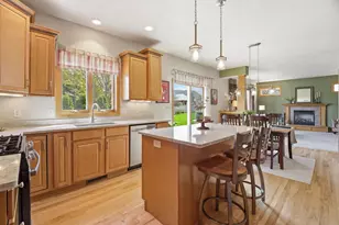 3208 S Solitude Ln, Appleton, WI 54915 - Photo 9
