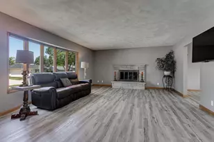 1805 E Marquette St, Appleton, WI 54911 - Photo 13
