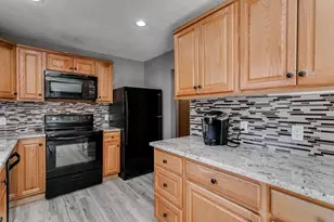 1805 E Marquette St, Appleton, WI 54911 - Photo 5
