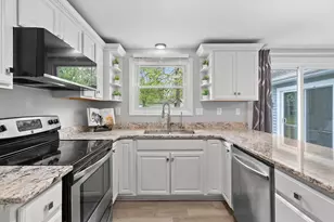 1267 Kill Deer Ln, Green Bay, WI 54313 - Photo 13