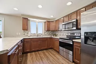 W6093 N Bay Ct, Shawano, WI 54166 - Photo 13