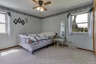 802 Suburban Dr, De Pere, WI 54115 - Photo 13