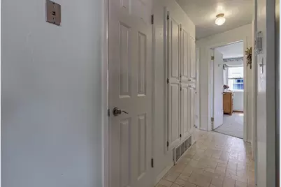 802 Suburban Drive, De Pere, WI 54115 - Photo 11