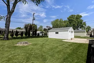 802 Suburban Dr, De Pere, WI 54115 - Photo 25
