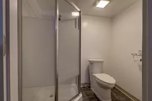 802 Suburban Dr, De Pere, WI 54115 - Photo 23