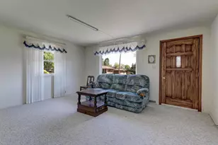 802 Suburban Dr, De Pere, WI 54115 - Photo 5