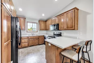 2924 Nandina Way, Green Bay, WI 54313 - Photo 7
