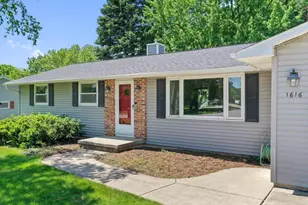 1616 Guns St, Green Bay, WI 54311 - Photo 3