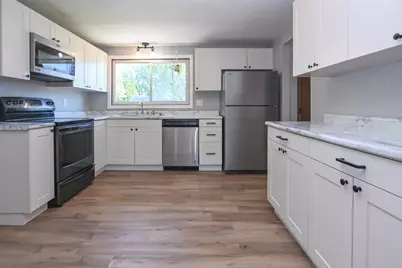 342 W Bell Street, Neenah, WI 54956 - Photo 11