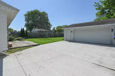342 W Bell Street, Neenah, WI 54956 - Photo 45
