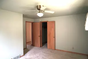 1142 Bond St, Green Bay, WI 54303 - Photo 15