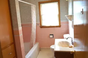 1142 Bond St, Green Bay, WI 54303 - Photo 13