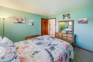 368 E Jefferson Ave, Cleveland, WI 53015 - Photo 13
