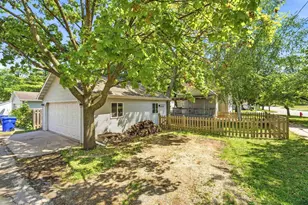 320 W 8th St, Kaukauna, WI 54130 - Photo 19