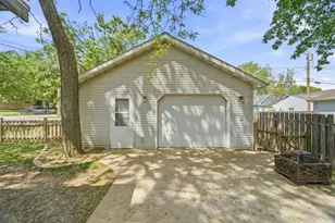 320 W 8th St, Kaukauna, WI 54130 - Photo 21