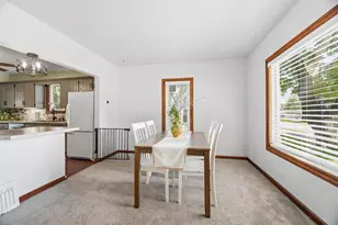 320 W 8th St, Kaukauna, WI 54130 - Photo 5