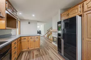 1711 E Robin Way, Appleton, WI 54915 - Photo 13