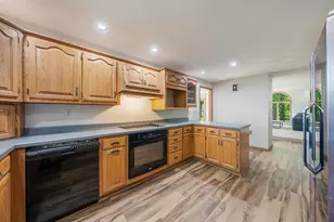 1711 E Robin Way, Appleton, WI 54915 - Photo 11