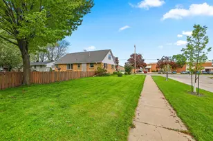 1833 Bond St, Green Bay, WI 54303 - Photo 49