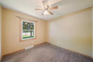 1230 County Rd II, Neenah, WI 54956 - Photo 15
