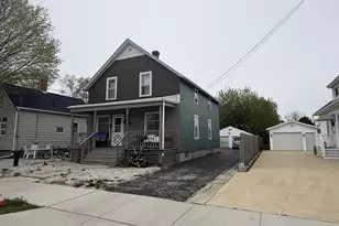 2010 Lincoln St, Two Rivers, WI 54241 - Photo 3