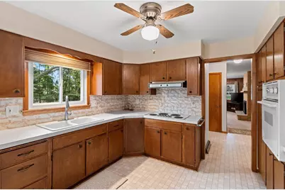 242 N Clinton Avenue, Clintonville, WI 54929 - Photo 11