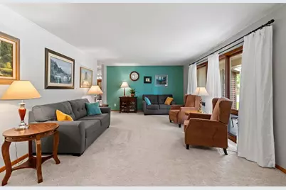 242 N Clinton Avenue, Clintonville, WI 54929 - Photo 5