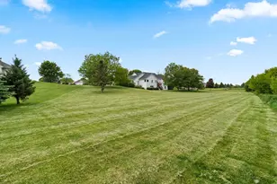 W7436 Ridgeside Dr, Neenah, WI 54956 - Photo 5