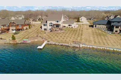 2949 Seafarer Way, Suamico, WI 54173 - Photo 77