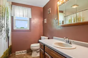 1145 Crestwood Dr, Green Bay, WI 54313 - Photo 23