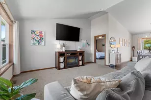 1960 Red Fox Ln, Kaukauna, WI 54130 - Photo 7