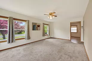 2053 10th St, Marinette, WI 54143 - Photo 7