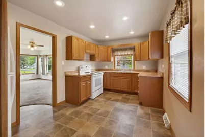 2053 10th Street, Marinette, WI 54143 - Photo 3