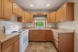 2053 10th St, Marinette, WI 54143 - Photo 5