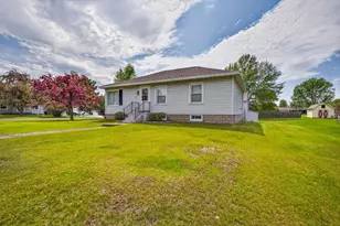 2053 10th St, Marinette, WI 54143 - Photo 21